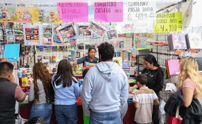 Padres destacan precios de Expo Regreso a Clases en Iztapalapa