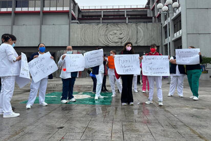Protestan trabajadores del Instituto Nacional de Pediatría por condiciones laborales