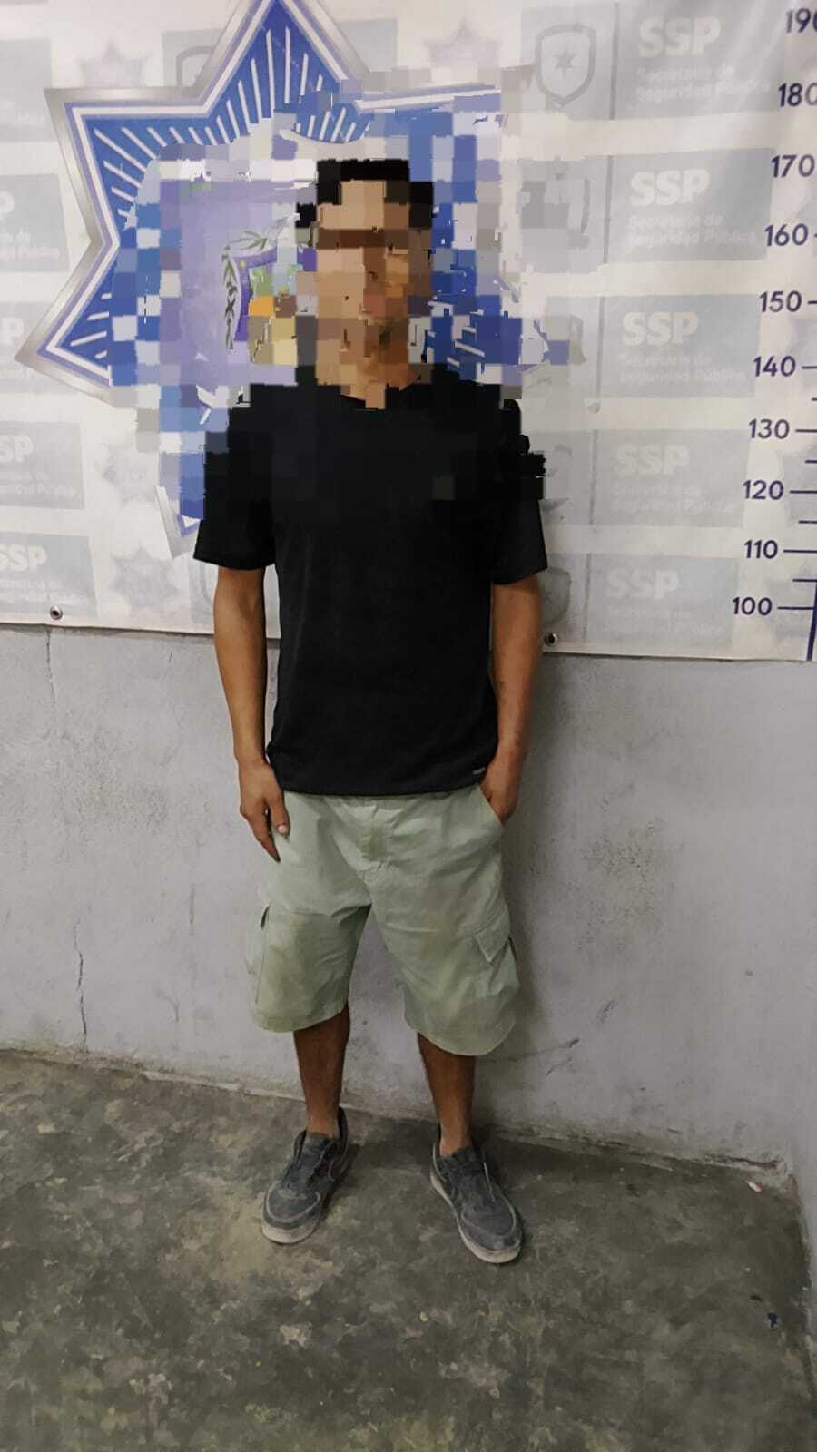 Detienen a hombre tras video donde presuntamente consume droga frente a menor