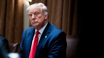 La Suprema Corte de Estados Unidos permitió temporalmente avanzar con medidas de Trump para restringir el voto por correo.  La Suprema Corte de Estados Unidos