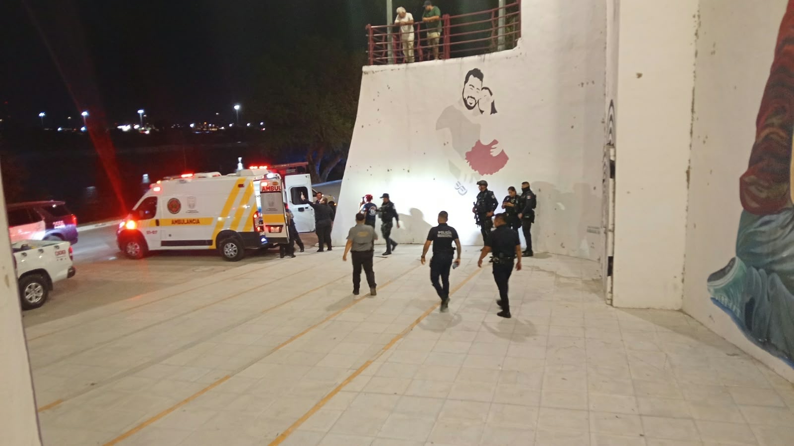 Joven resulta lesionada tras caer al vacío en el Paseo del Rio.