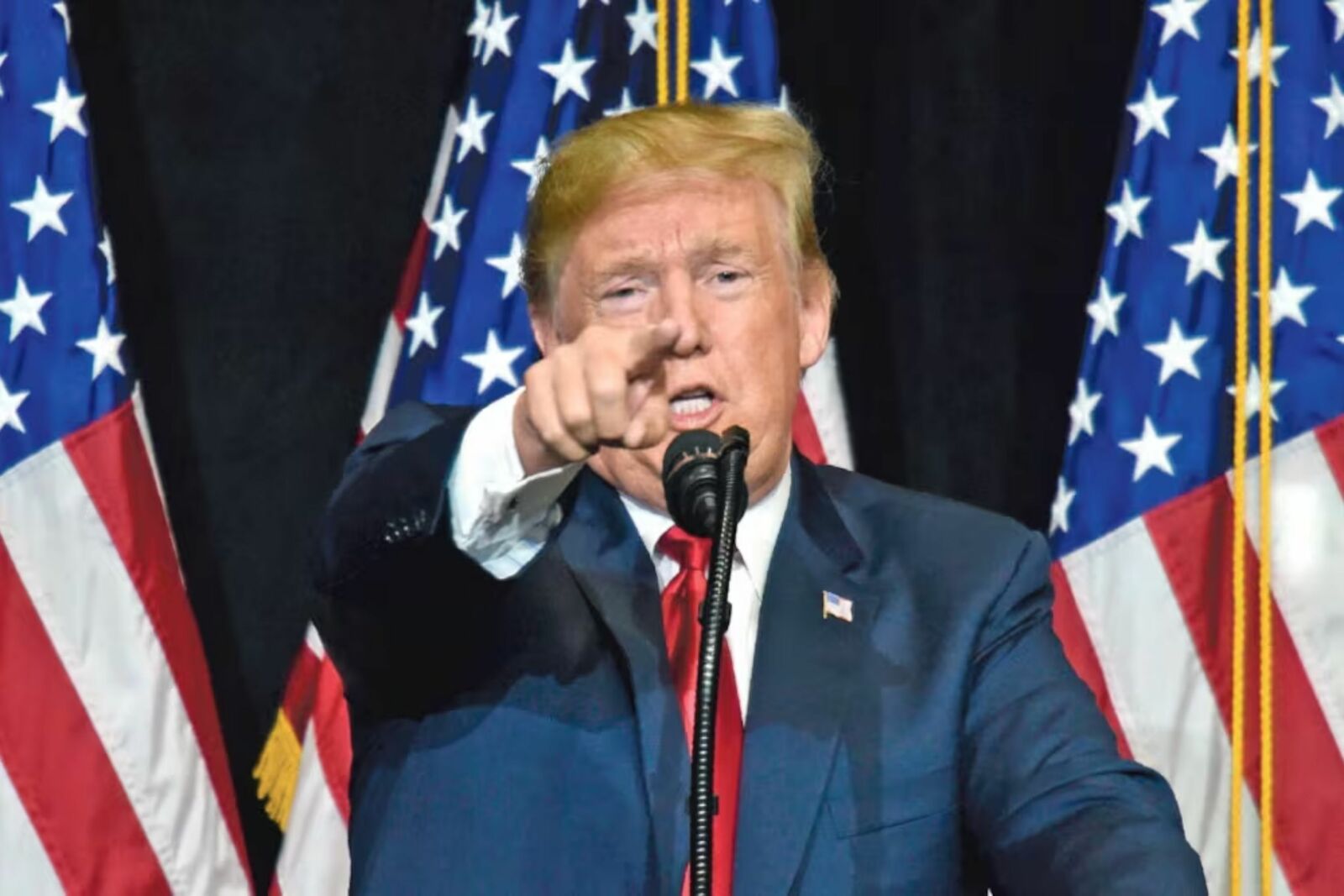 Trump considera cambiar el nombre del lago Ontario a “lago América”