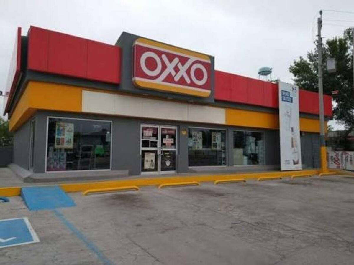Calor extremo dispara venta de agua y hielo en Piedras Negras