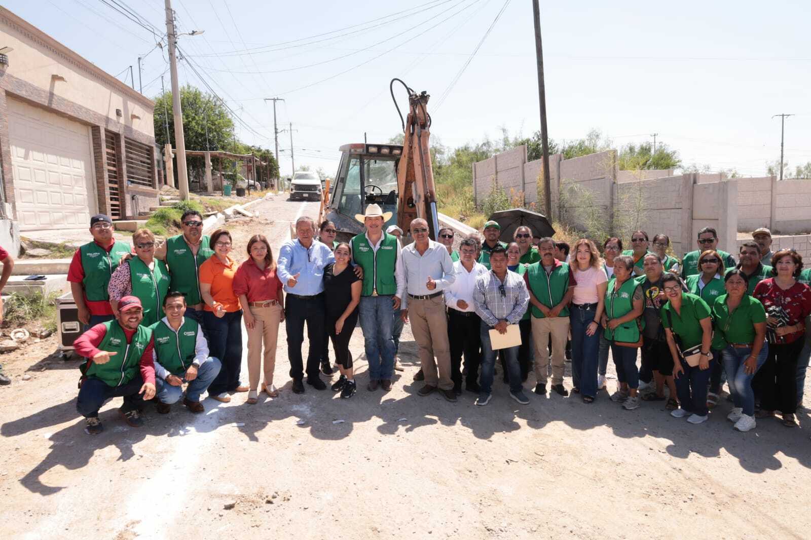Con respaldo de Manolo Jiménez, Óscar Ríos cumple compromiso en Infonavit