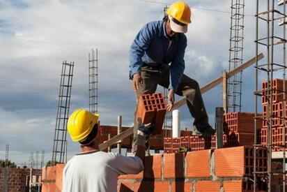 La actividad de las empresas constructoras presentó variaciones durante junio de 2026, con resultados diferenciados entre producción, empleo, horas trabajadas