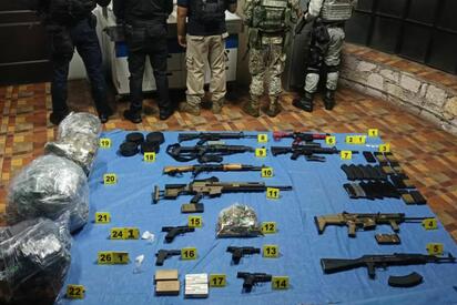 Un cateo en Tanhuato, Michoacán, permitió asegurar armas, equipo táctico y drogas en una propiedad ligada a una célula del CJNG.  Fuerzas federales y estatales