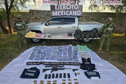 Decomisan más de 2 millones de pesos, armas y droga en Durango