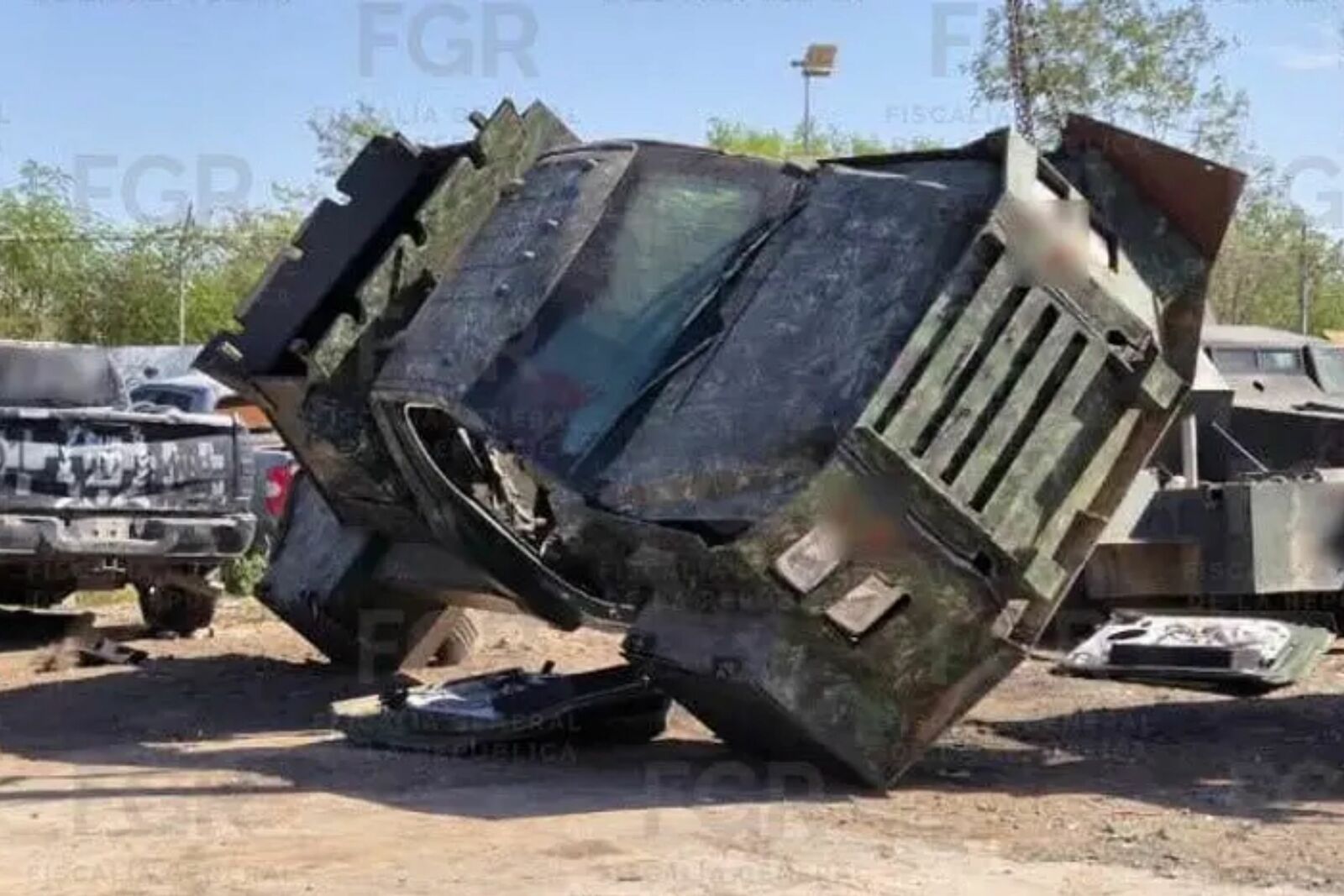 FGR destruye 25 vehículos ‘monstruo’ asegurados en Tamaulipas