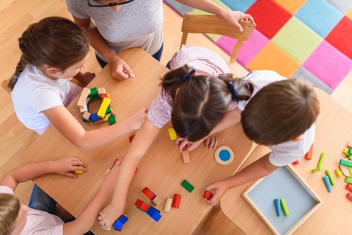 Juego tiene un papel importante en el aprendizaje en preescolar