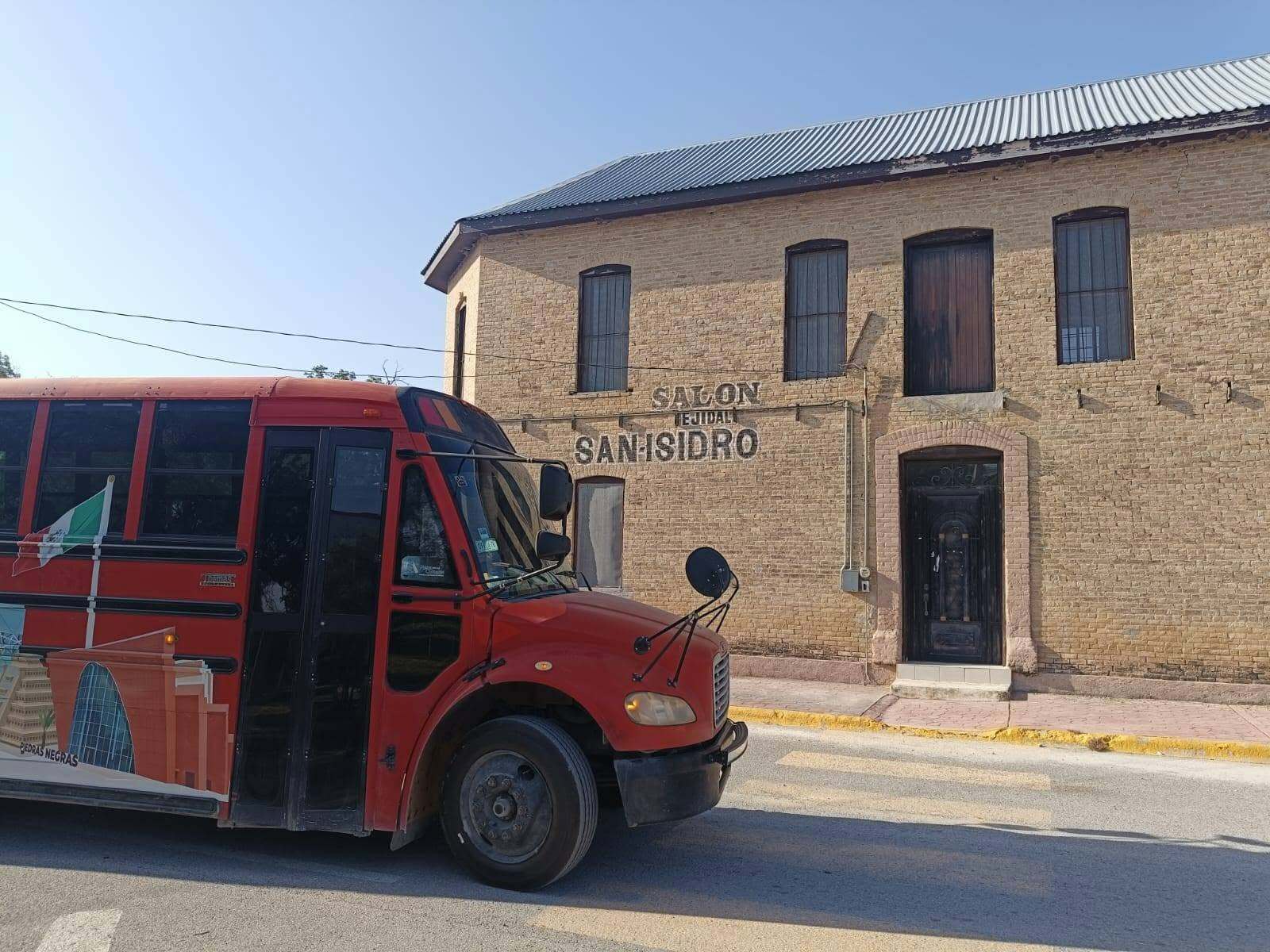 Fomento Económico mantiene traslado semanal para familias de comunidades rurales