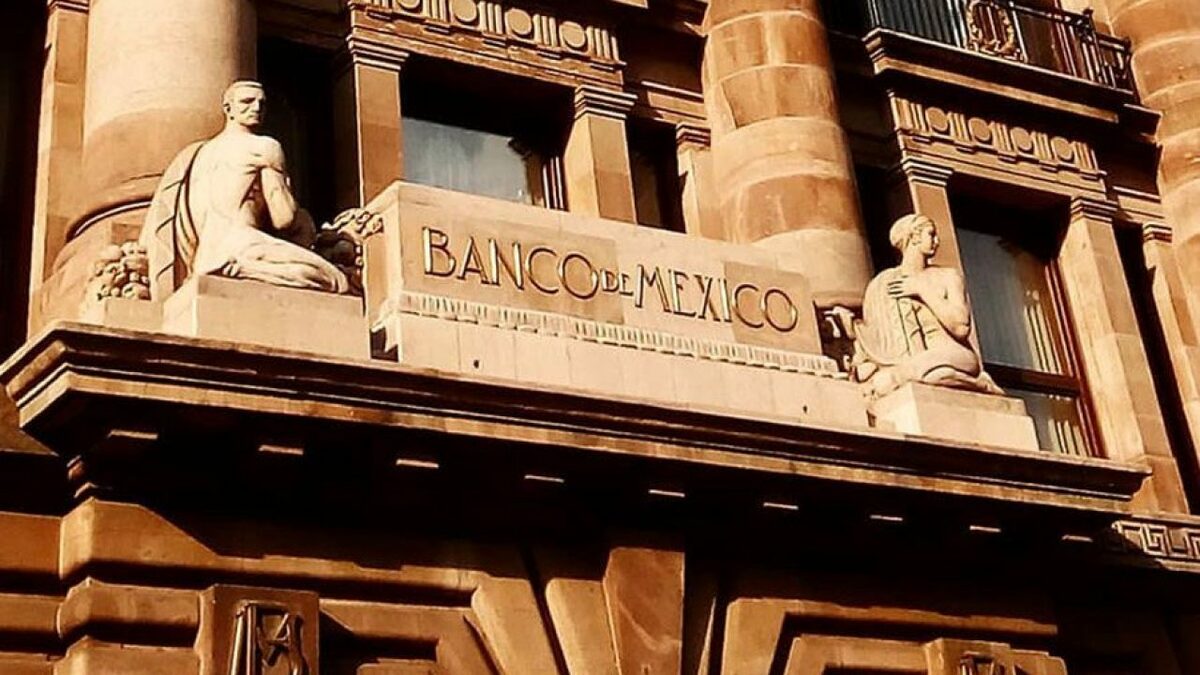 Banxico prevé crecimiento de 1.5% para la economía en 2026
