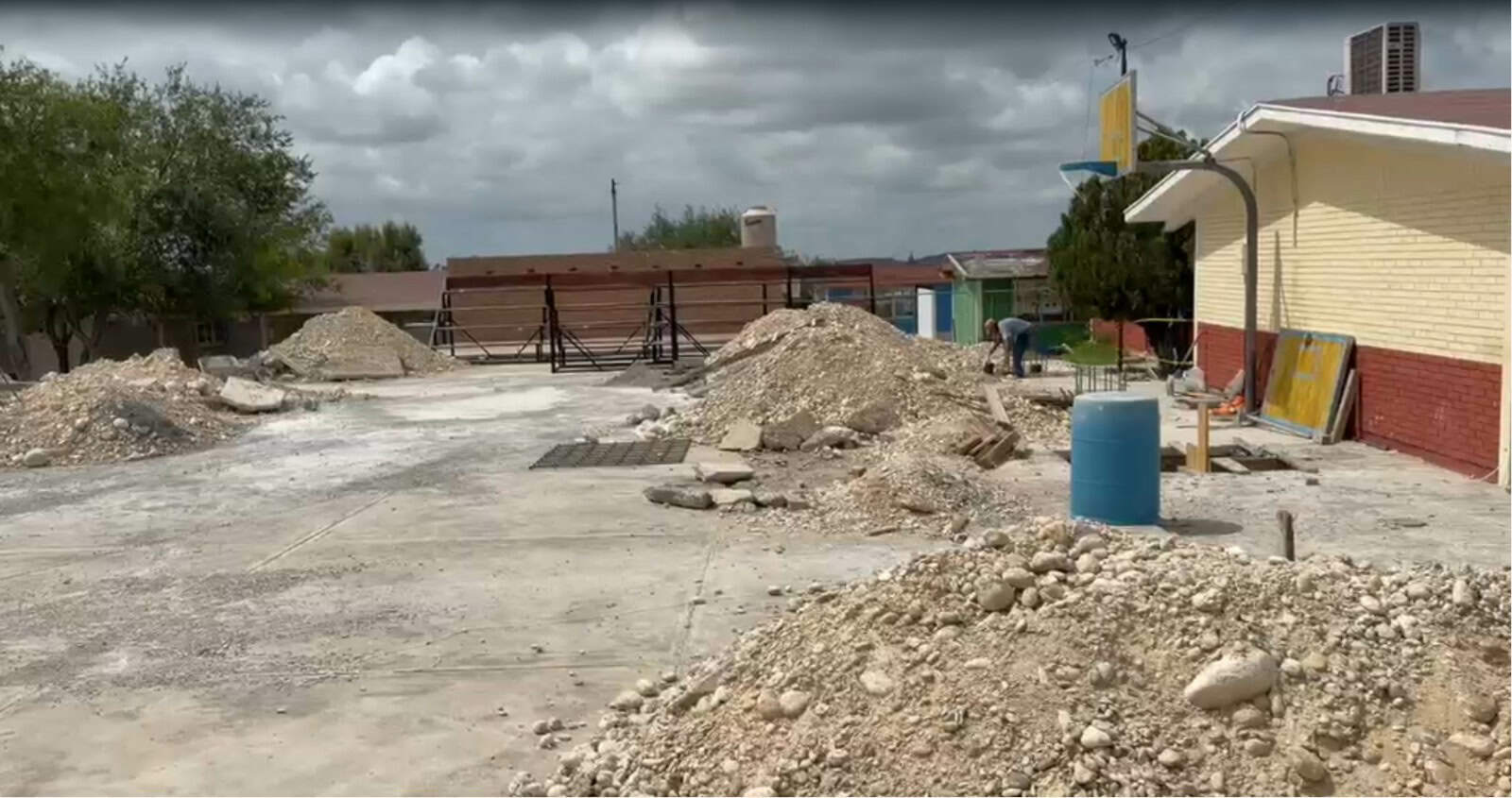 Alumnos de la Escuela Morelos regresan a clases en línea en San Juan de Sabinas 