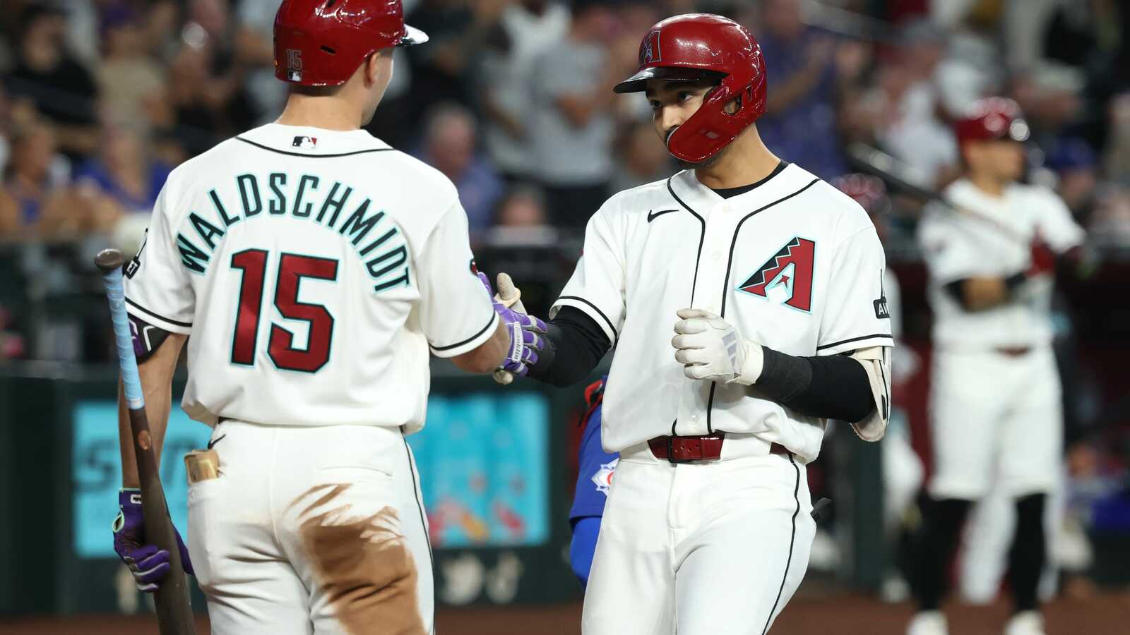 Jordan Lawlar da jonrón y D-backs blanquean 2-0 a Cachorros en el Chase Field