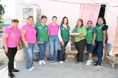 Sari Pérez y el DIF llevan apoyo alimentario a familias de Privadas de San Miguel