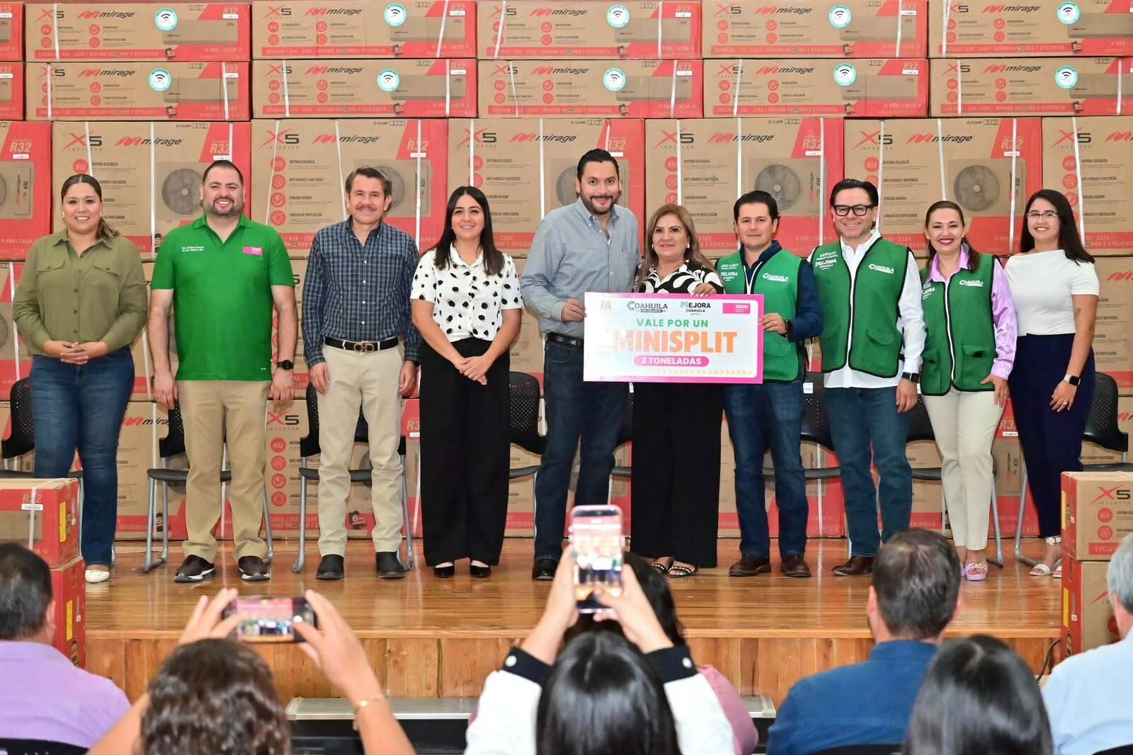 Carlos Villarreal y Mejora Coahuila fortalecen las escuelas de Monclova