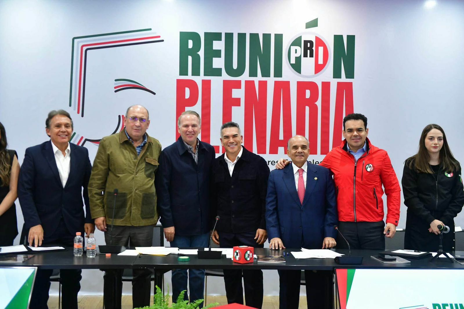 Diputado Theo Kalionchiz explica su salida del PAN y anuncia su incorporación al PRI