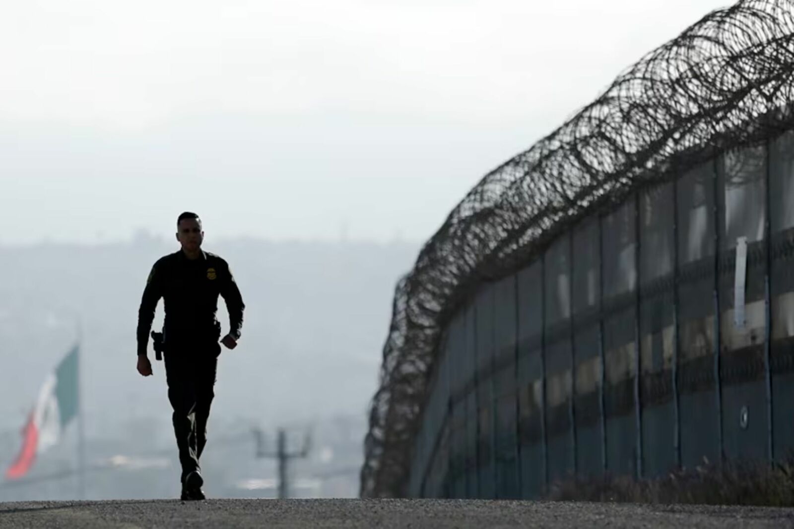 Trump pide a México detener migrantes en la frontera con EU: Bloomberg