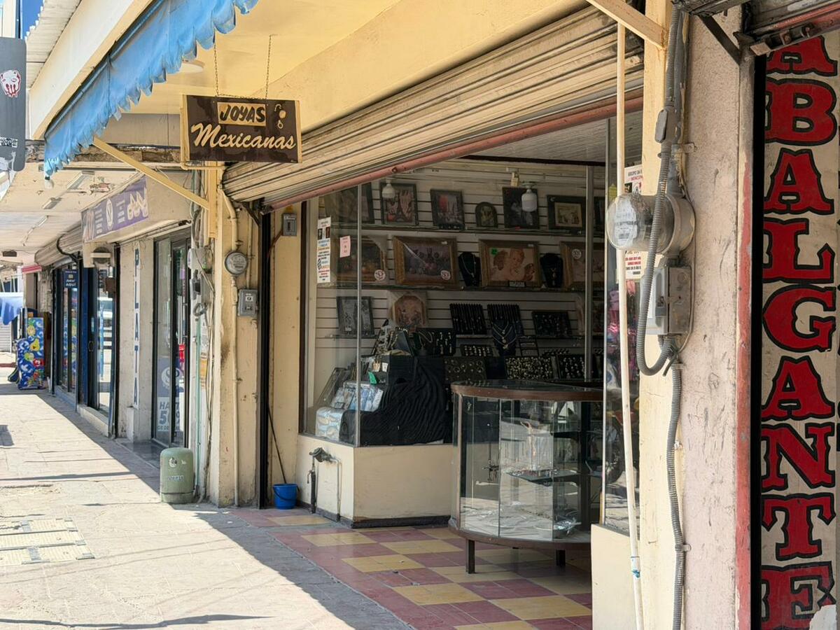 Negocio Joyas Mexicanas reabre sus puertas tras robo millonario