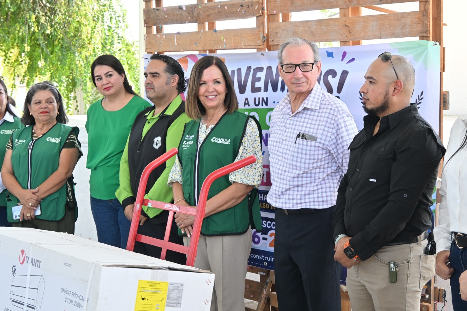 Sari Pérez gestiona apoyo con Conduit para dos escuelas de Frontera