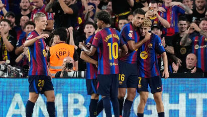 Barcelona vence 2-0 al Athletic y mantiene su arranque perfecto en LaLiga
