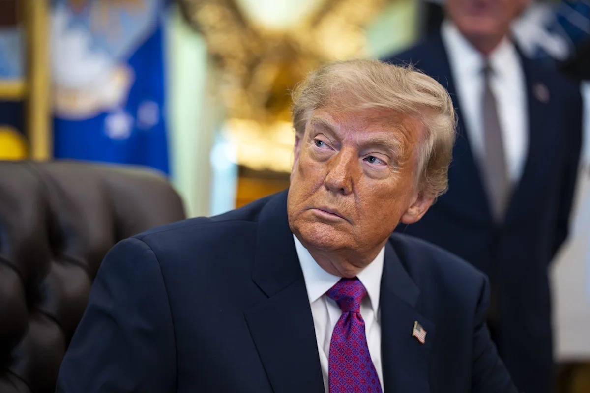 Trump evalúa llamar “océano América” al Atlántico o al Pacífico