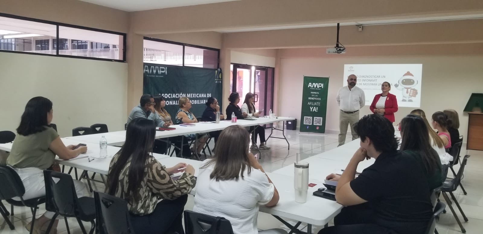 Actualizan a asesores inmobiliarios sobre nuevas reglas para créditos de vivienda