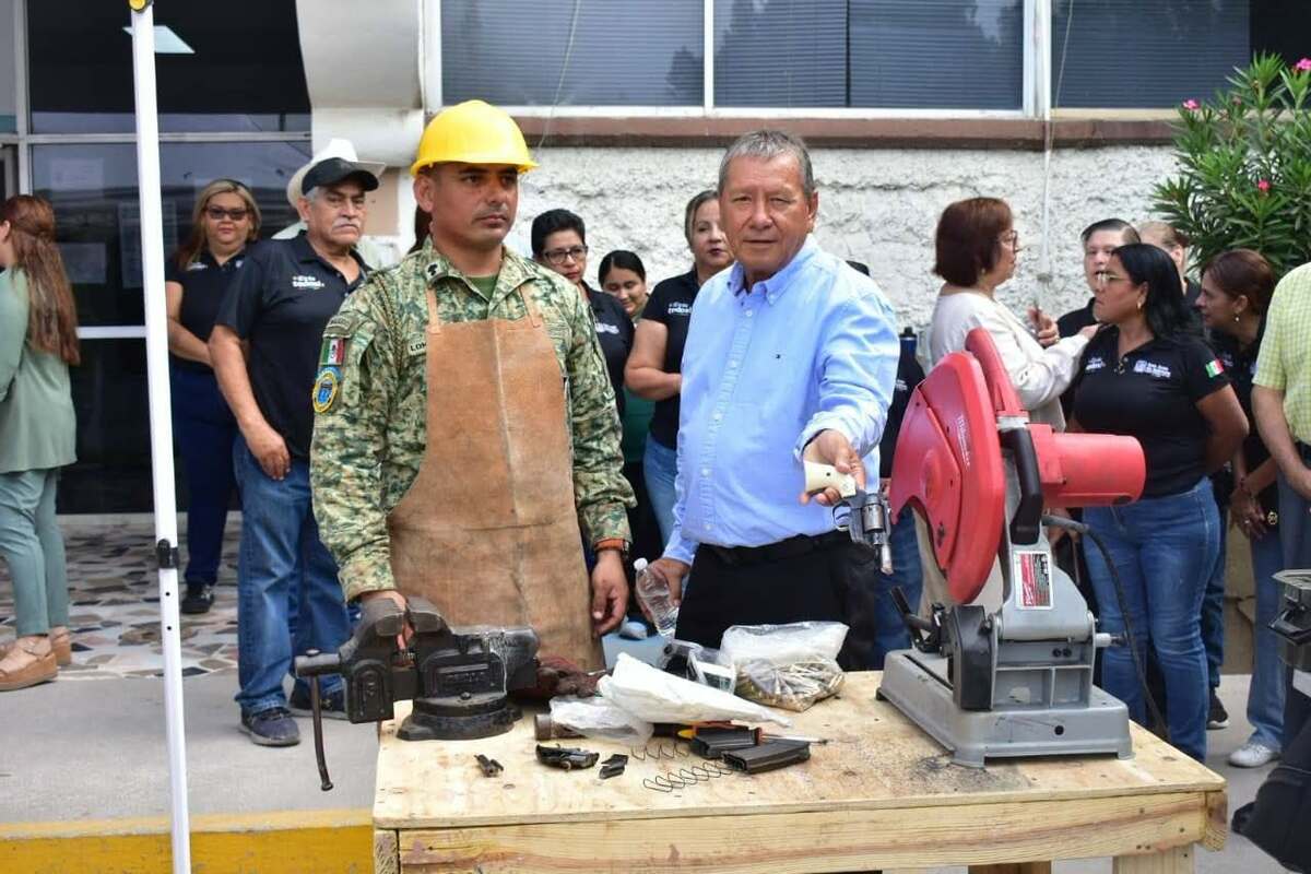 Óscar Ríos invita a participar en canje voluntario de armas