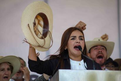 Grecia Quiroz advirtió sobre posibles acciones en su contra, luego de que la Fiscalía de Michoacán solicitara equipos celulares de Carlos Manzo.