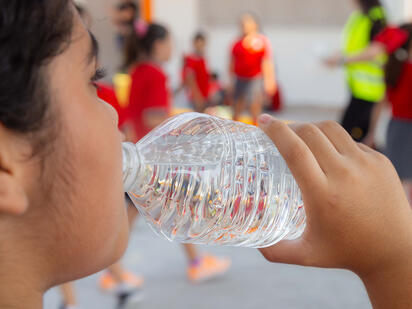 Salud pide reforzar hidratación y alimentación saludable ante regreso a clases