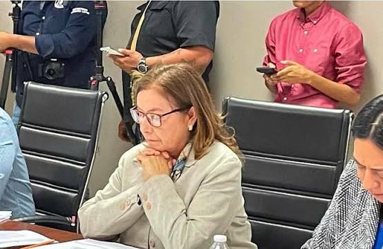 Regidora cuestiona falta de información en gastos y acuerdos del Ayuntamiento