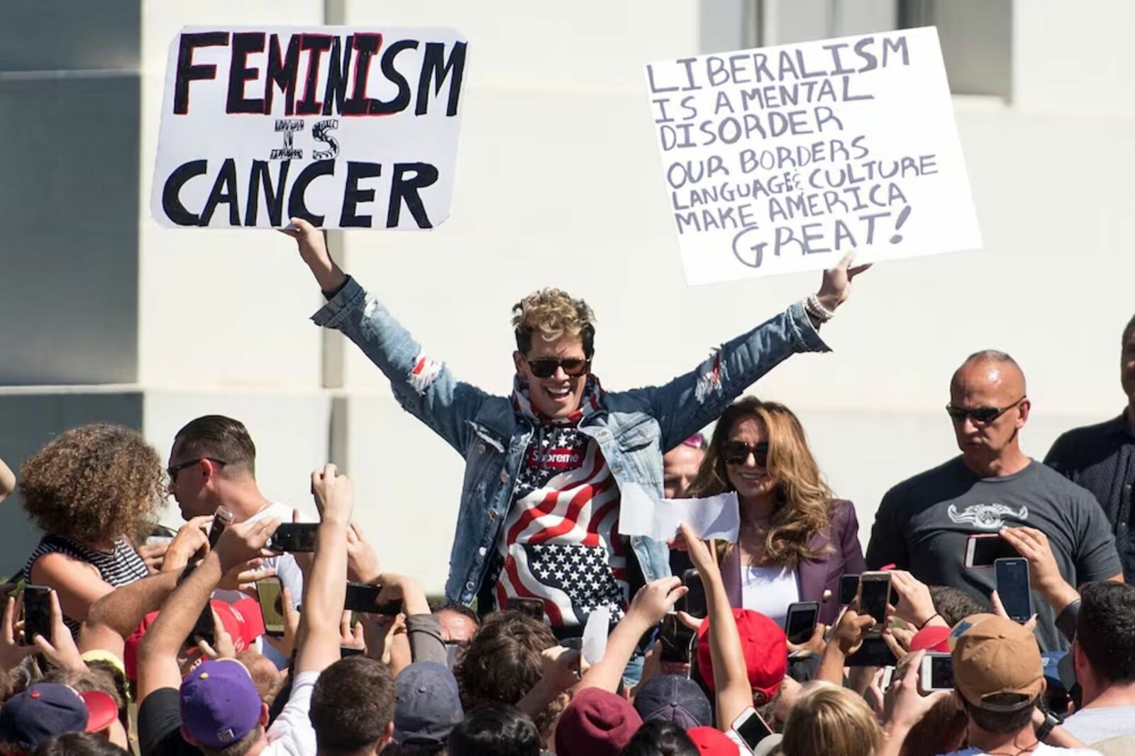 Deportan a Reino Unido a Milo Yiannopoulos tras detención de ICE