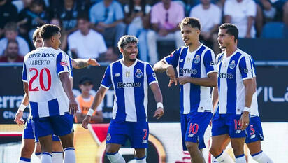 Oporto golea 3-0 al Académico de Viseu y mantiene paso perfecto en Portugal