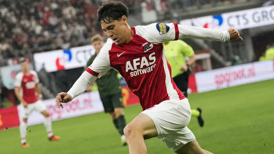 Mateo Chávez brilla en goleada del AZ Alkmaar con gol y asistencia