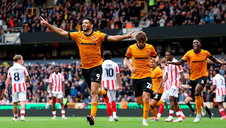 Wolverhampton golea 4-1 al Stoke City con penal de Raúl Jiménez