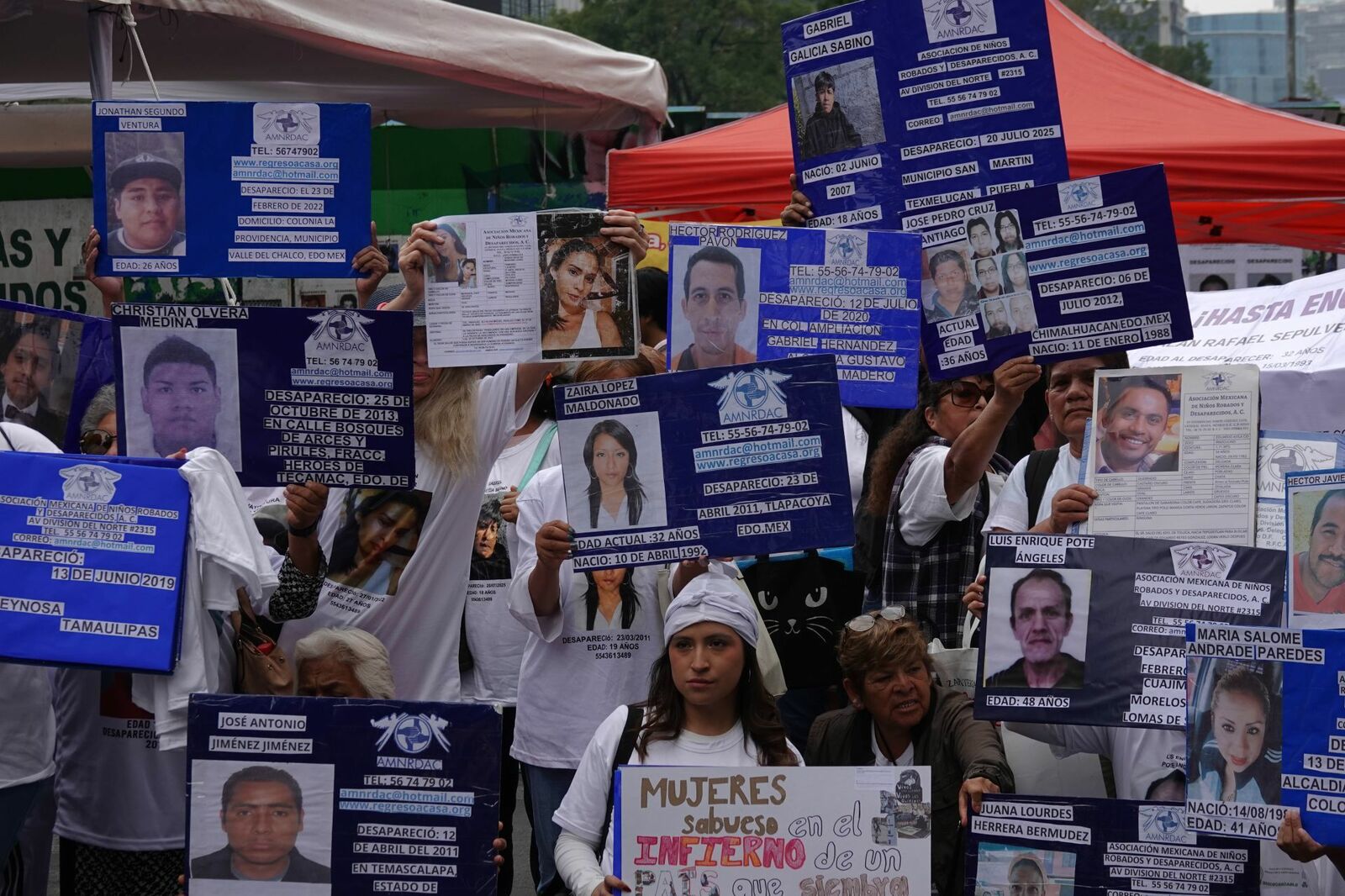 La crisis que no termina: miles de familias siguen buscando