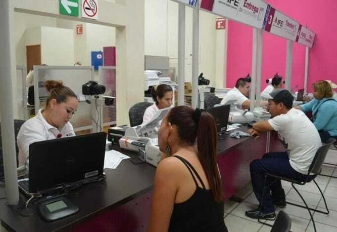 Refuerza INE trámites de credencial para votar rumbo a 2027