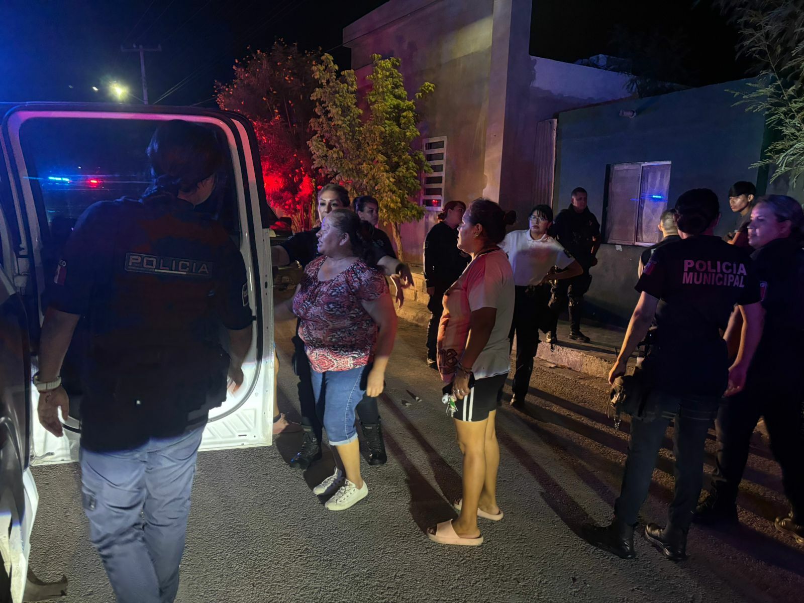 Riña vecinal: Madre e hija fueron detenidas tras el enfrentamiento registrado durante la madrugada.