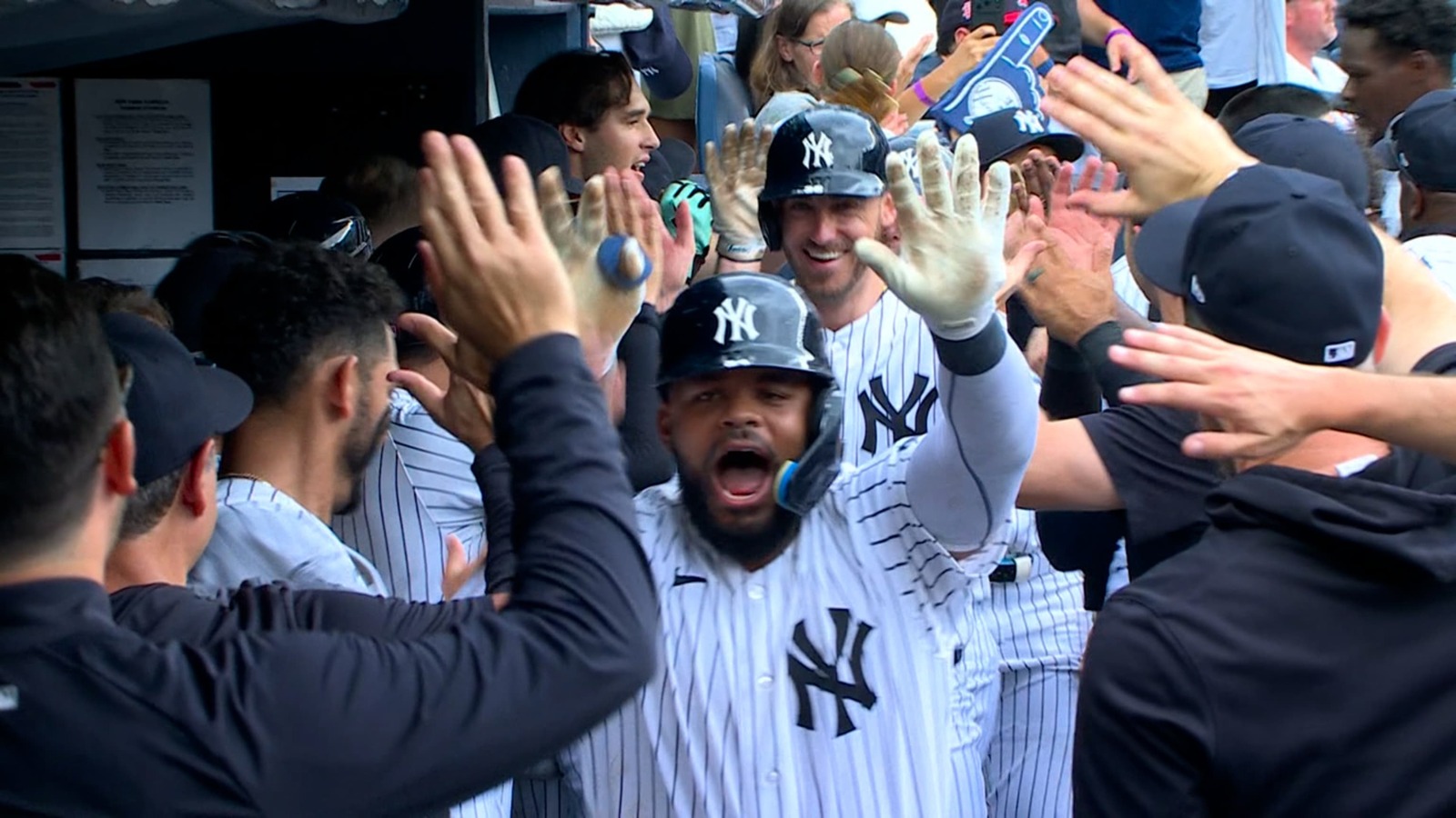Heliot Ramos pega su primer jonrón con Yankees en victoria 16-1 sobre Medias Rojas