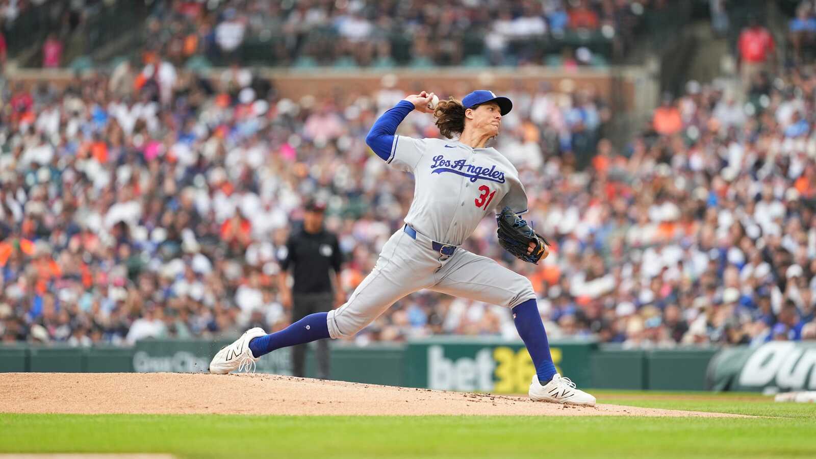 Dodgers vencen 6-1 a Tigres con jonrón de Hernández y siete entradas de Glasnow