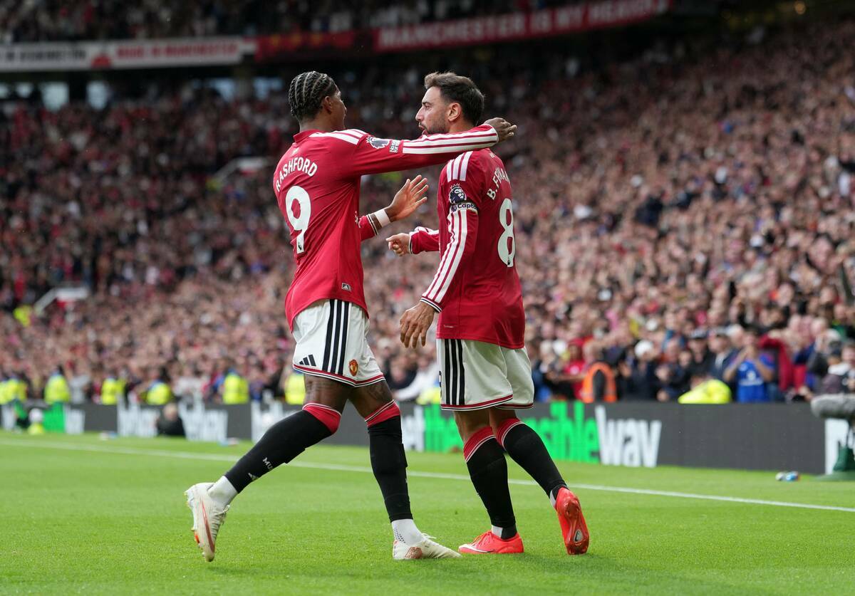 Manchester United remonta y golea 5-2 al Ipswich con hat-trick de Bruno Fernandes