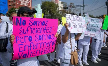 Enfermeros bloquean Eje3 para exigir personal y suministro de insumos