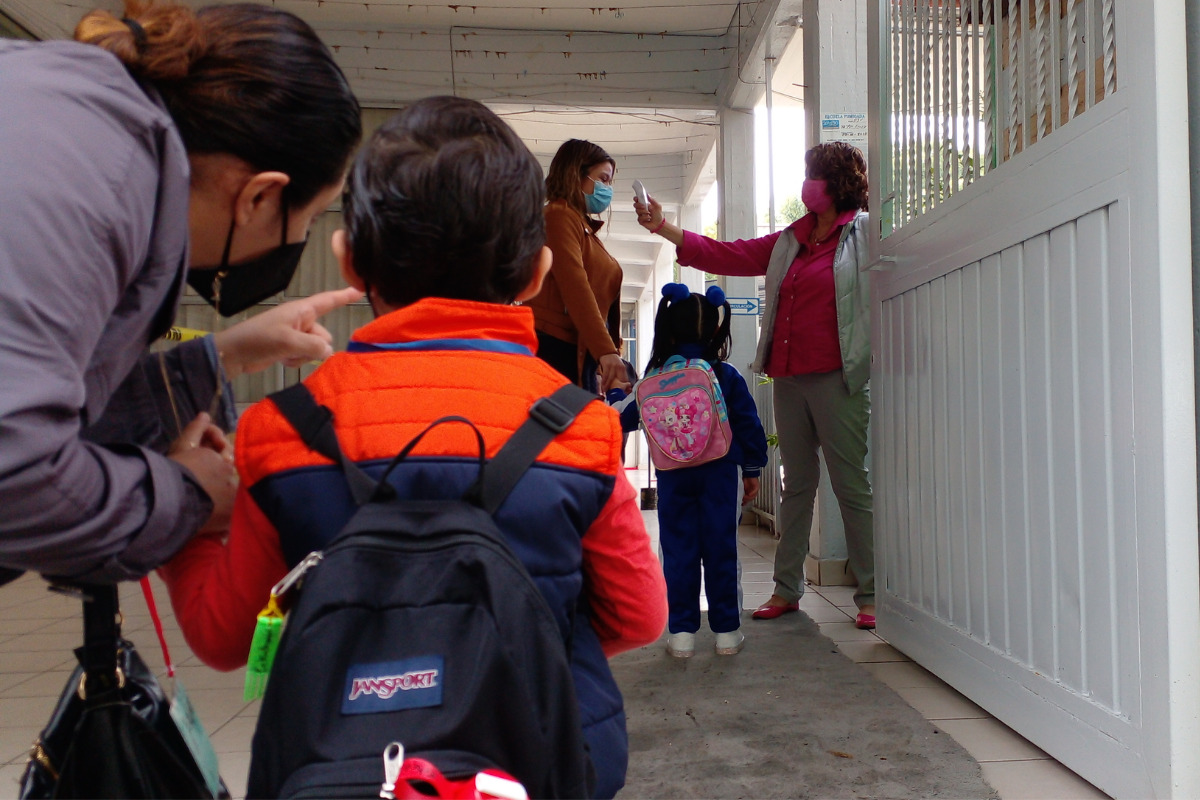 ¿Vas a presumir el regreso a clases? Cuidado con lo que publicas