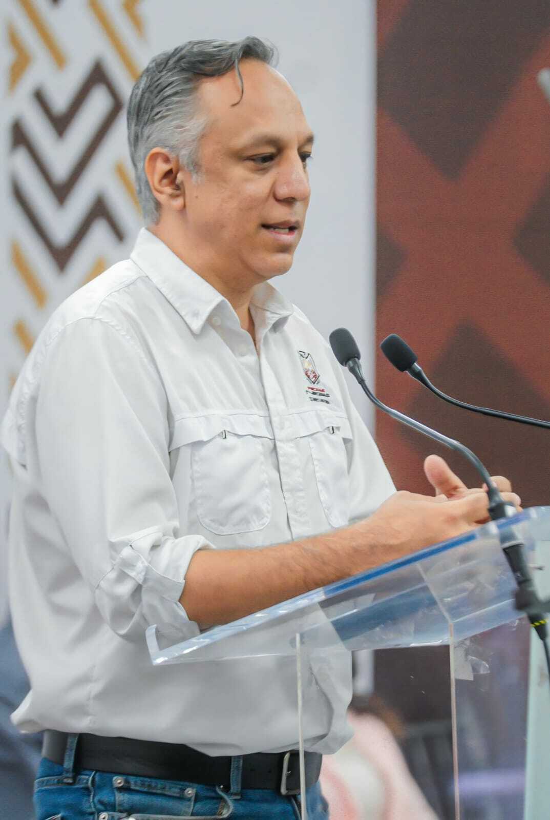 Aumenta participación de adultos mayores como empacadores voluntarios