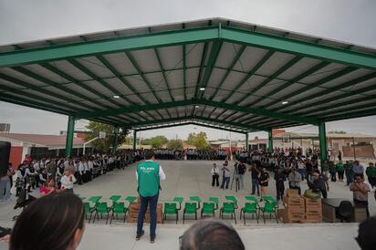 Nueva techumbre fortalece infraestructura de la secundaria Oliverio Martínez