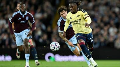 Arsenal vence al Aston Villa y suma seis puntos en la Premier
