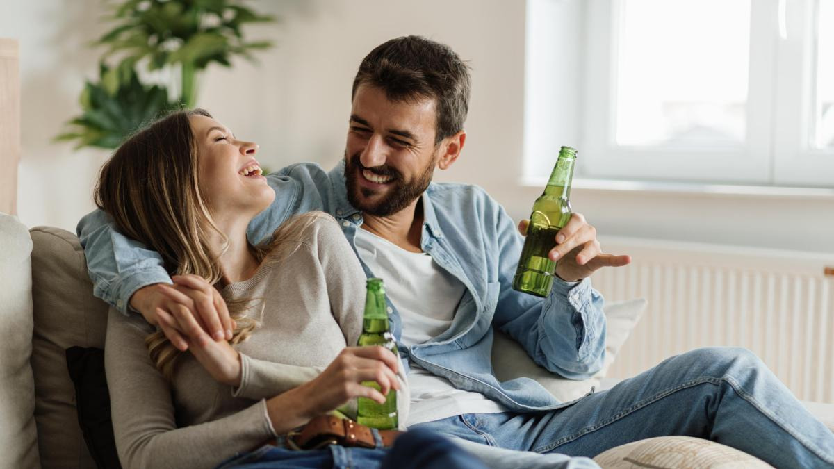 Estudio revela cómo el consumo de alcohol de los padres influye en sus hijos
