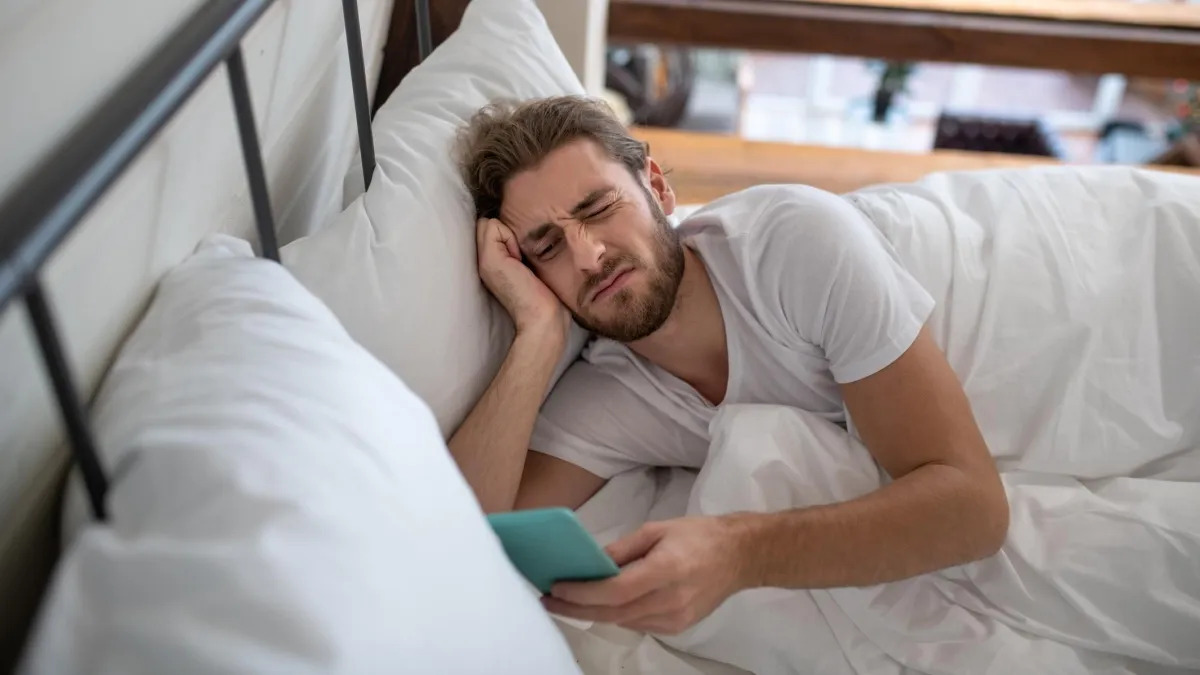 ¿Se queda despierto hasta tarde? Esta es la ciencia detrás