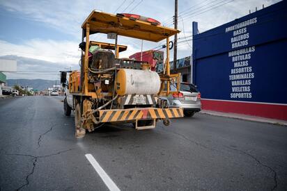 Municipio renueva señalización vial en Presidente Cárdenas