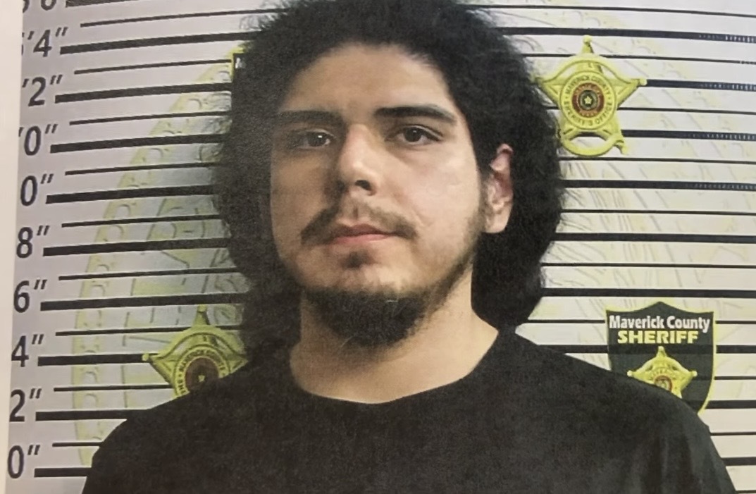 Detienen en Puente Internacional 1 a hombre buscado por violencia familiar en San Antonio