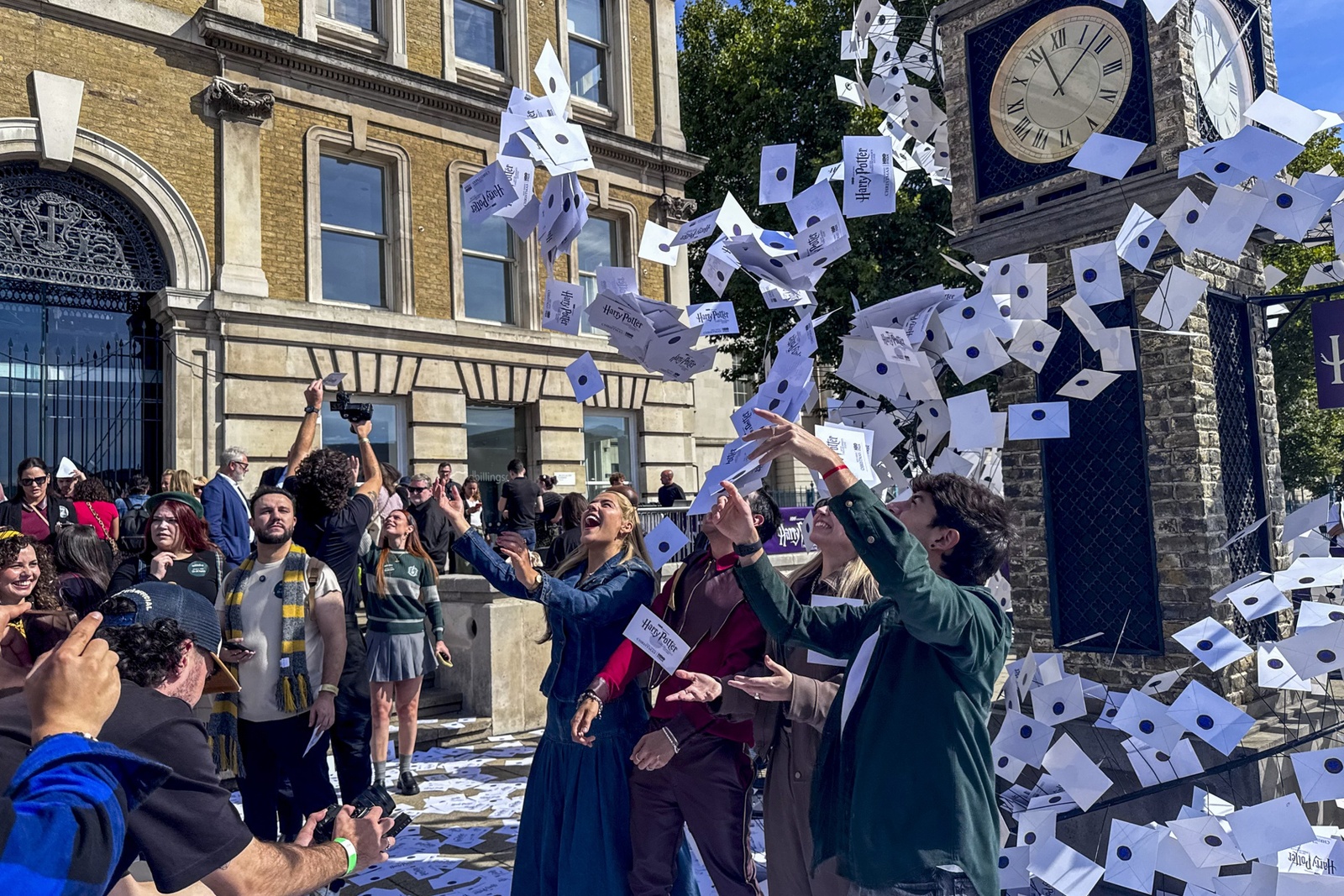 Fans de Harry Potter celebran el 1 de septiembre en Londres